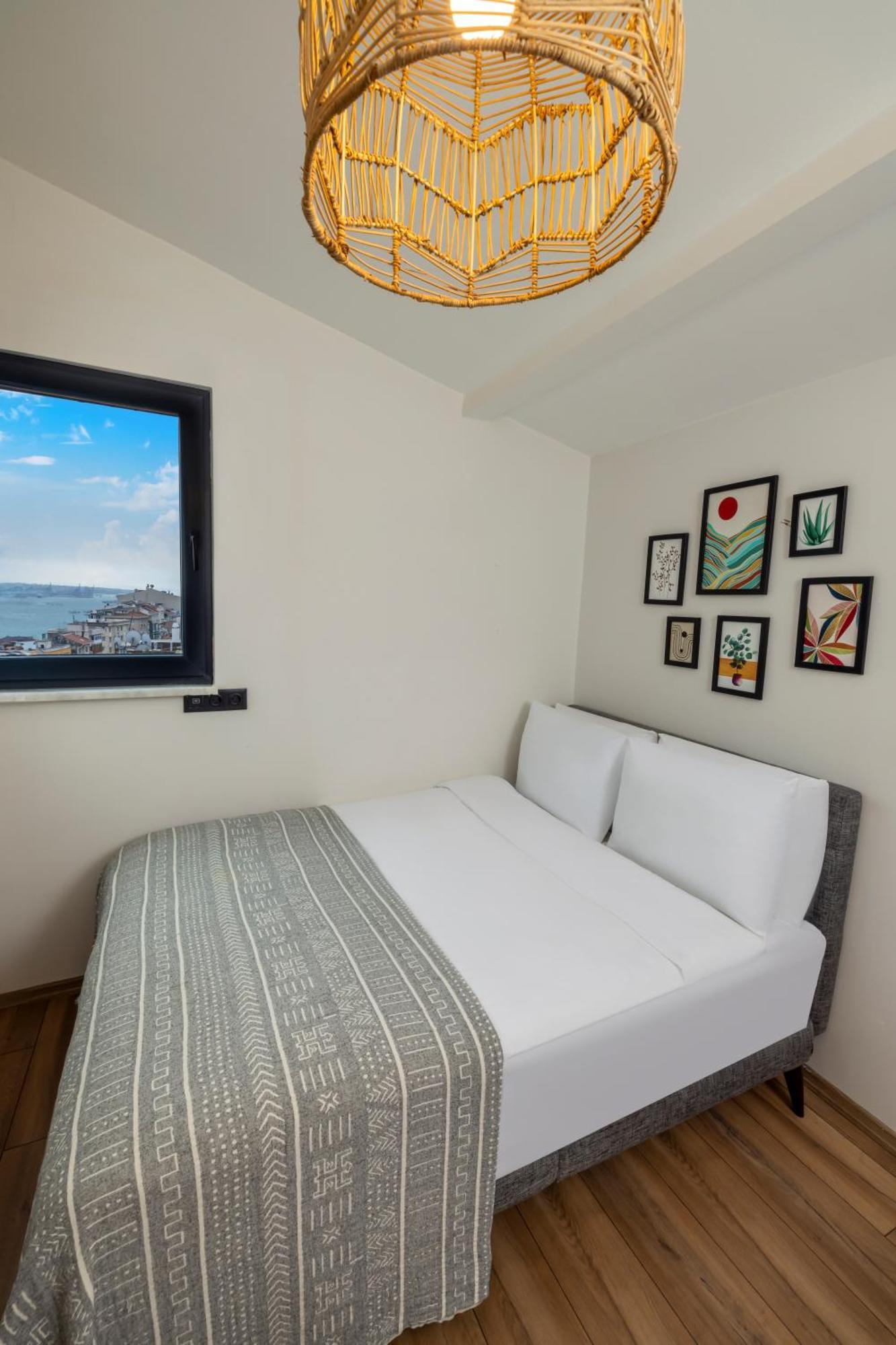 Mariposa Rooms Taksim Istanbul Exterior photo